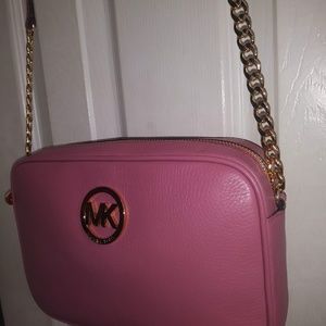 Brand new unused mk jet set travel in pink